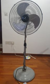 (Category: ) located in . Submitted by byong3 (Listing ID 1083470983, Image 1). Description: .