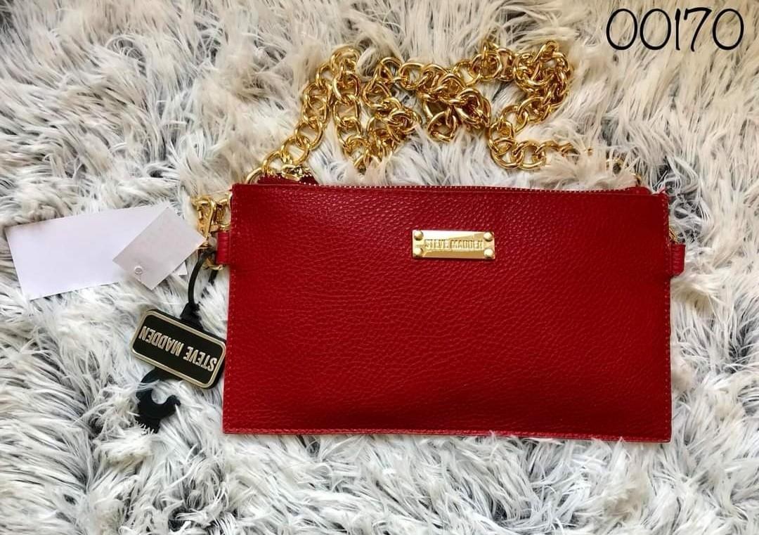 Red purse 2025 with gold chain