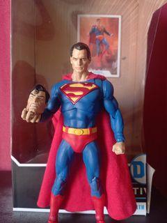 Superman mcfarlane with henry cavill alt head. 2k 

Deathstroke bib.
1600
If set 3500.