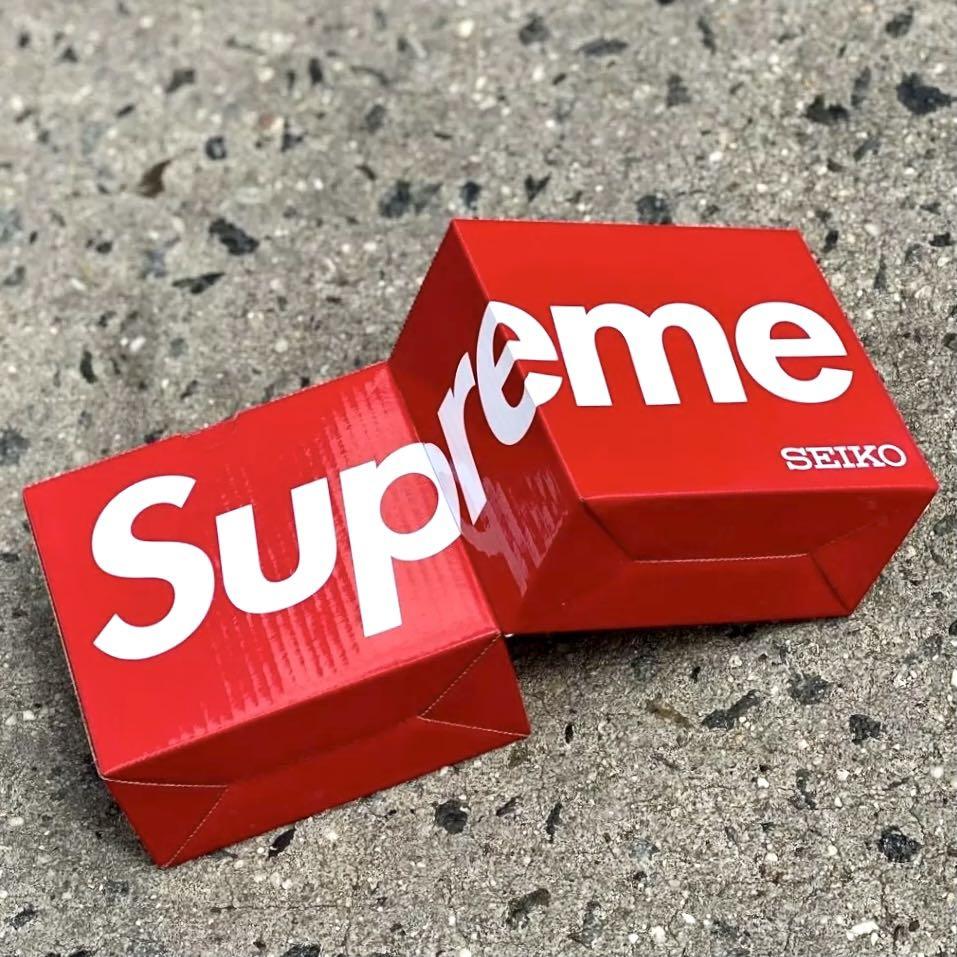 Supreme Seiko Clock, 興趣及遊戲, 玩具& 遊戲類- Carousell