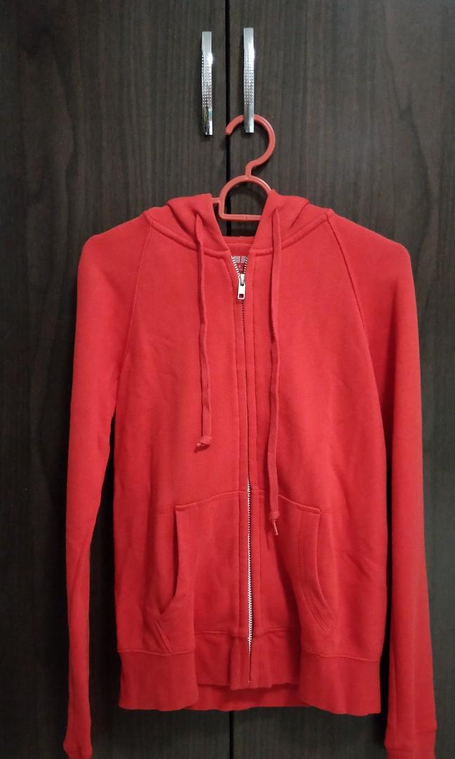 Red top jacket uniqlo