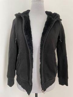 Uniqlo Sweater