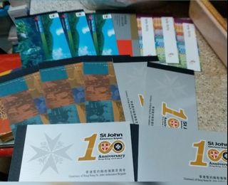 大量平售香港郵政 小冊子 套摺及紀念套摺  全部按郵政局發售價 低於6折出售  圖中顯示A款  全批出售
