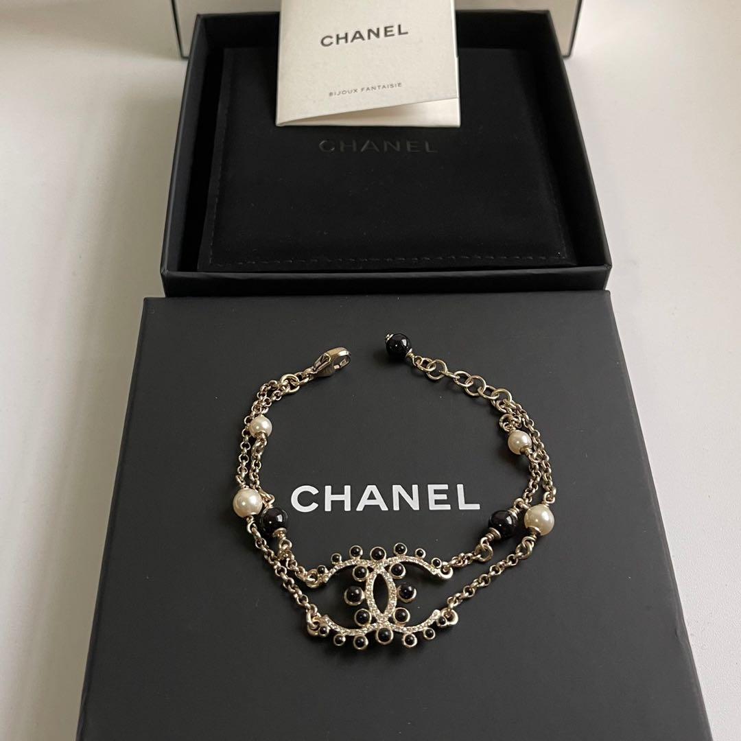BNIB Authentic Chanel Cc Beaded Bracelet, Luxury, Accessories on Carousell