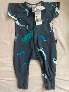 (Category: ) located in . Submitted by closetqueenbee (Listing ID 1083674444, Image 1). Description: .