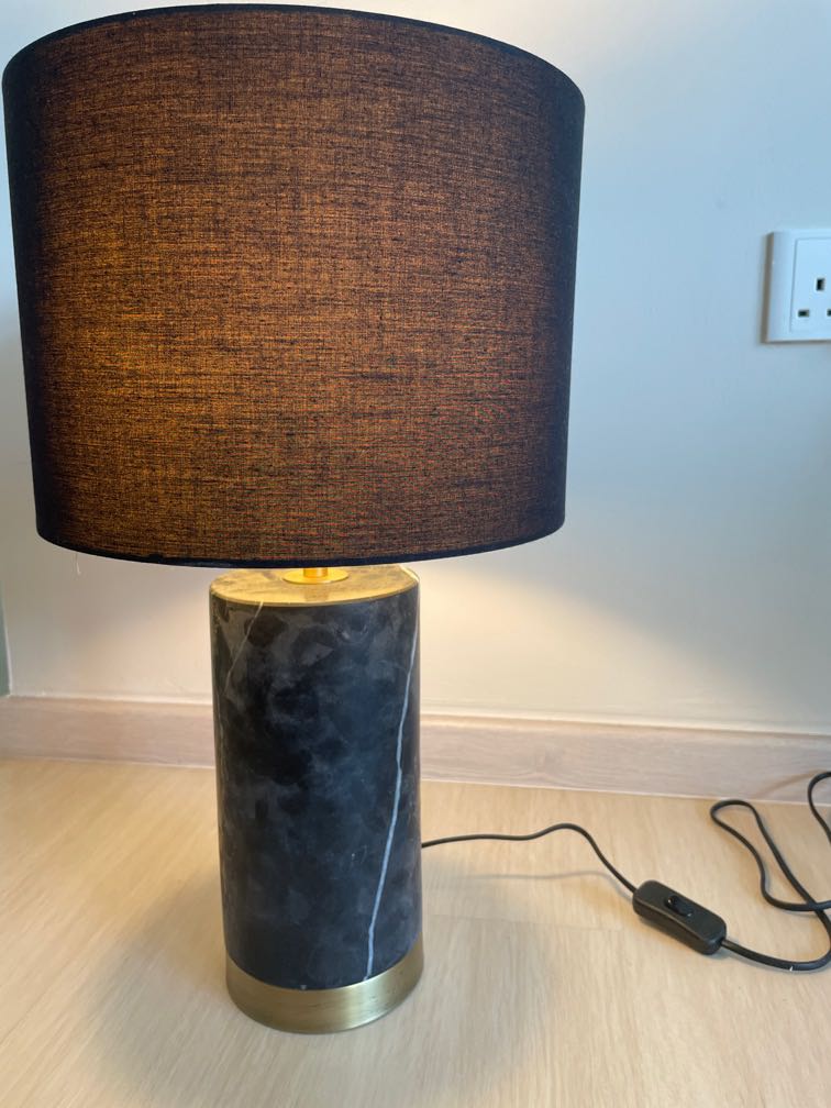 Castlery hotsell table lamp