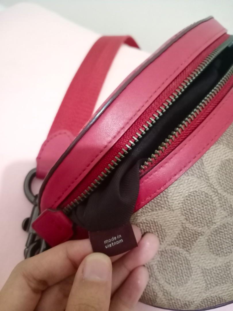COACH Signature waist bag Authentic, Barang Mewah, Tas & Dompet di