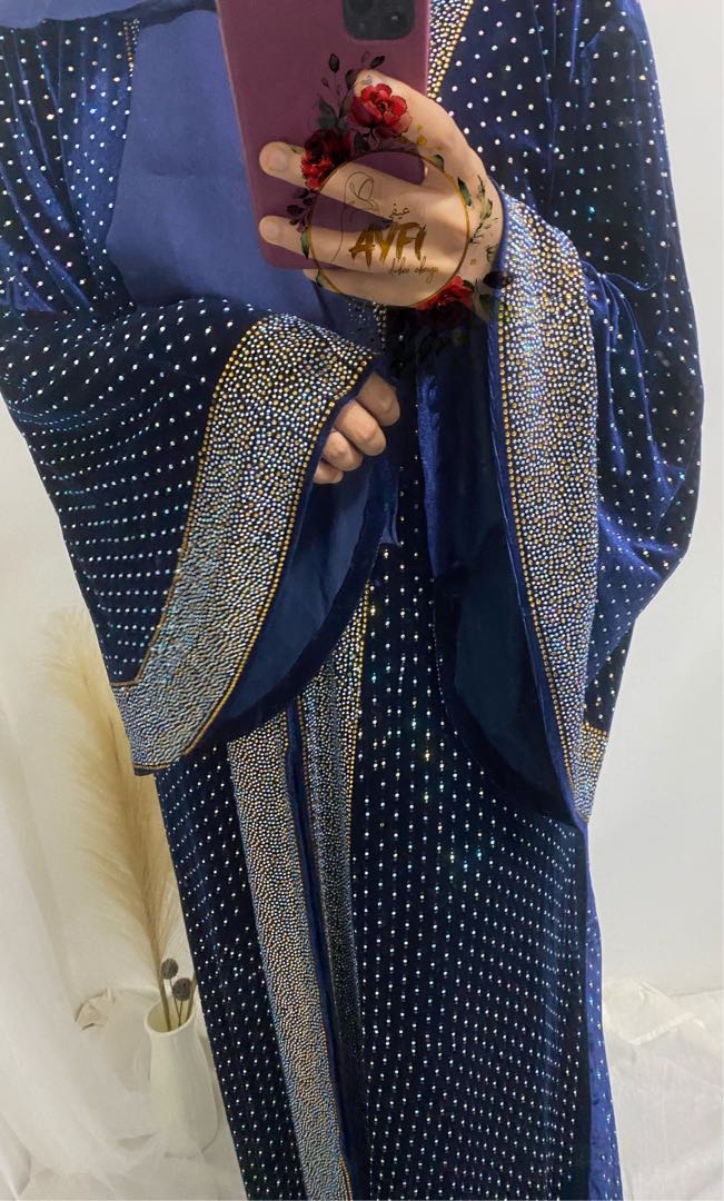 Stunning Dubai Abaya with Sequins and Diamonds