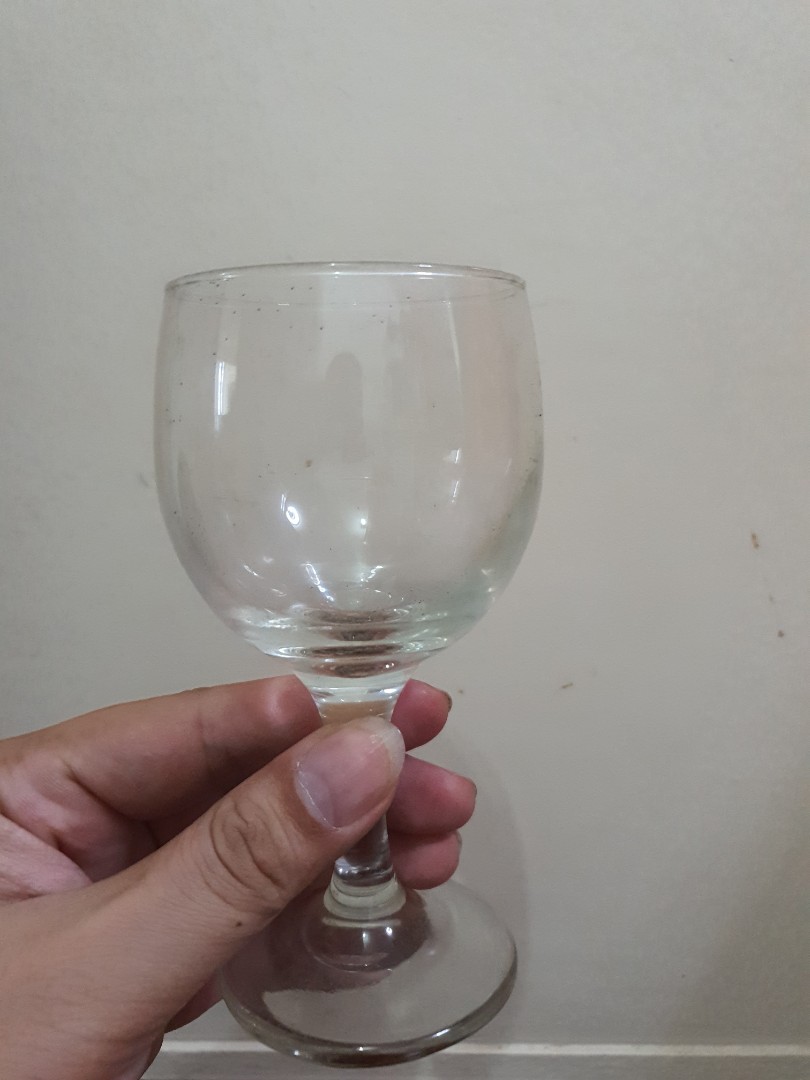 [Garage Sale] wine glasses, Furniture & Home Living, Kitchenware