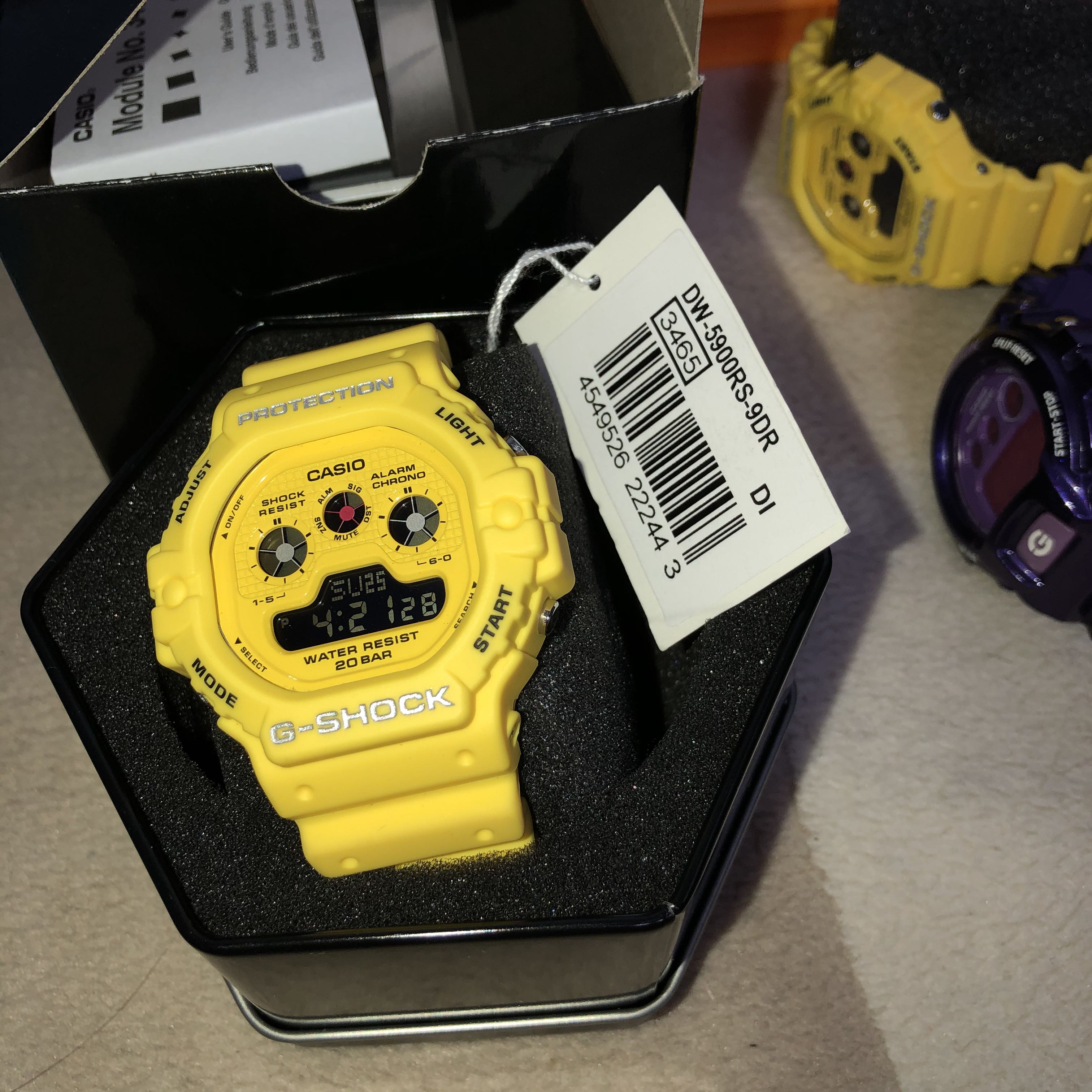 Gshock dw5900 rs9 tapak kaki kucing Men s Fashion Watches