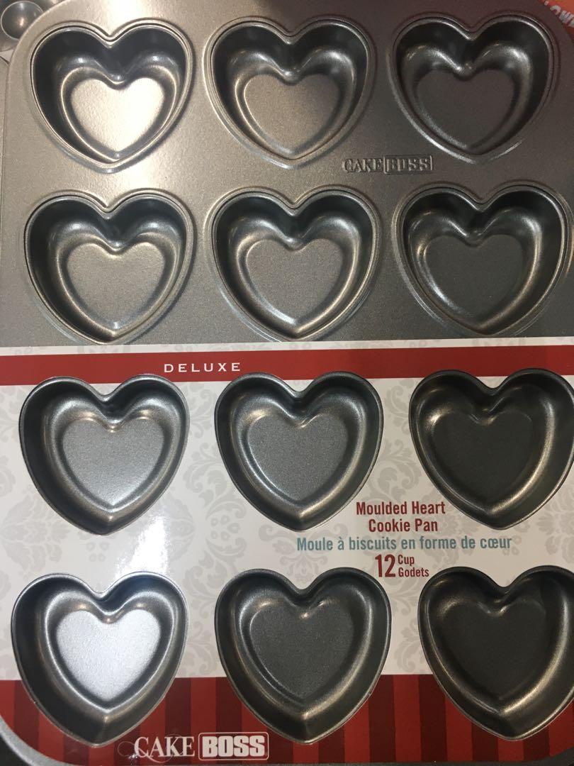 Heart shape cookie pan (Category: Bakeware) located in Taguig. Submitted by frank63studio (Listing ID 1083779980, Image 1). Description: Heart shape cookie pan NEW 5pcs available.