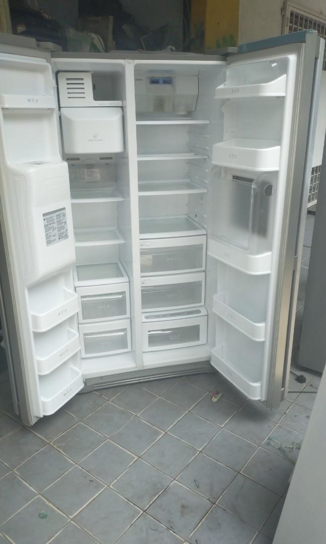 Lg fridge water dispenser, TV & Home Appliances, Kitchen Appliances