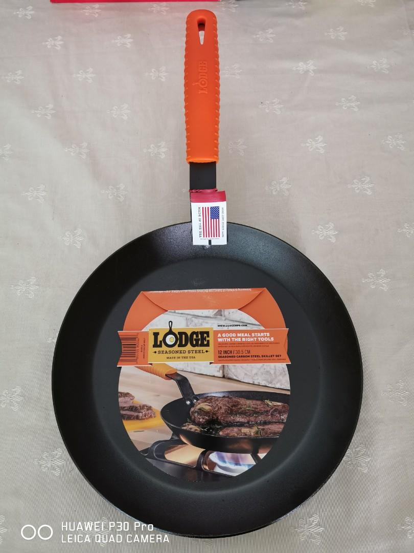 Lodge carbon steel skillet, 12-Inch, Black/Orange, Furniture & Home Living,  Kitchenware & Tableware, Cookware & Accessories on Carousell