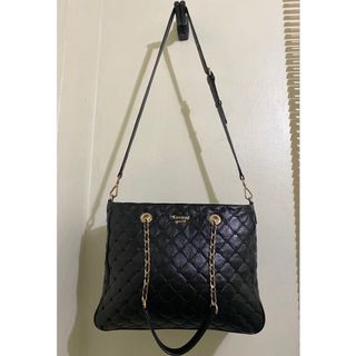 (Category: ) located in . Submitted by lapetite.co (Listing ID 1083678236, Image 1). Description: .
