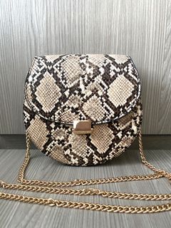 （分類：）位於 。 由 jamiewhn24 提交（商品編號 1083753926，圖片 1）。簡介： 。