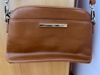 （分類：）位於 。 由 kyeegw 提交（商品編號 1083672504，圖片 1）。簡介： 。