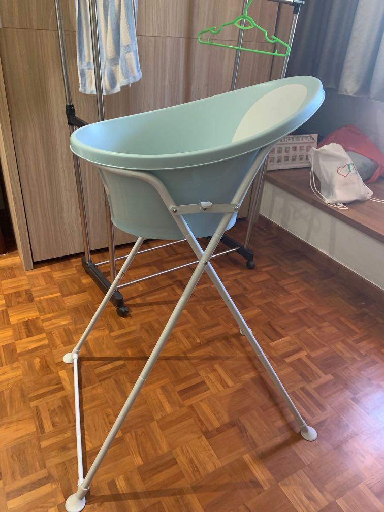 Shnuggle bath tub and stand, Babies & Kids, Baby Nursery & Kids Furniture, Other Kids Furniture