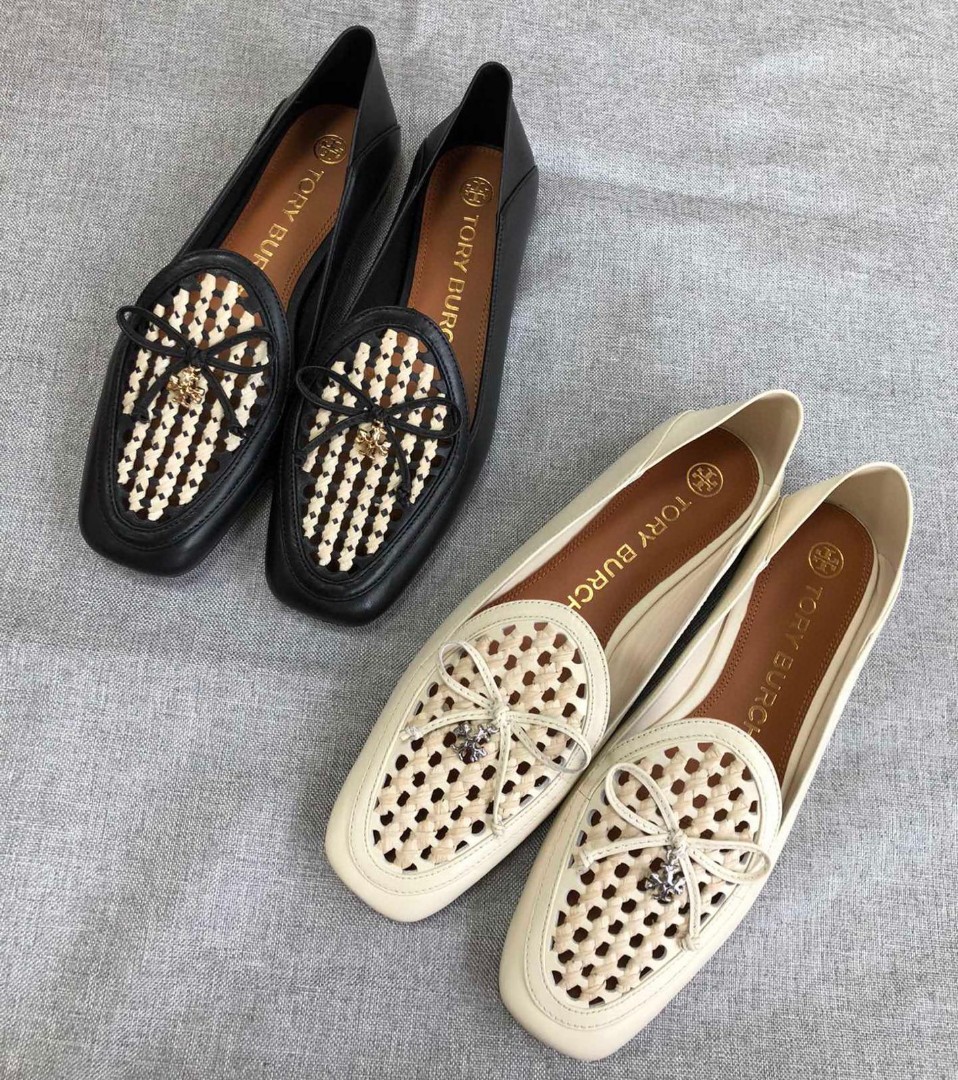 Tory Burch Tory Charm Woven Loafer, 女裝, 鞋, Loafers - Carousell