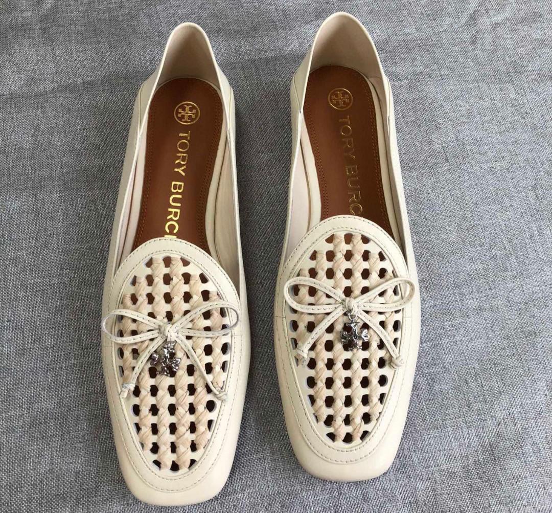 Tory Burch Tory Charm Woven Loafer, 女裝, 鞋, Loafers - Carousell