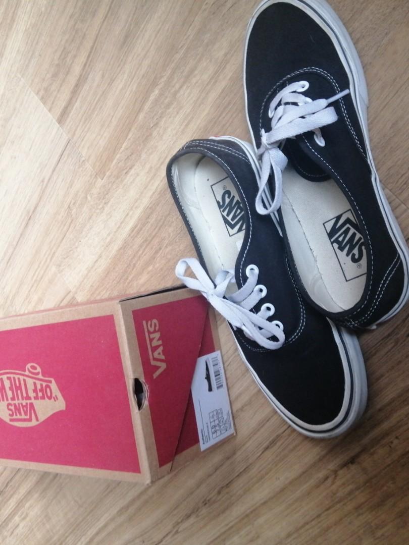 Vans Classic Authentic shoes