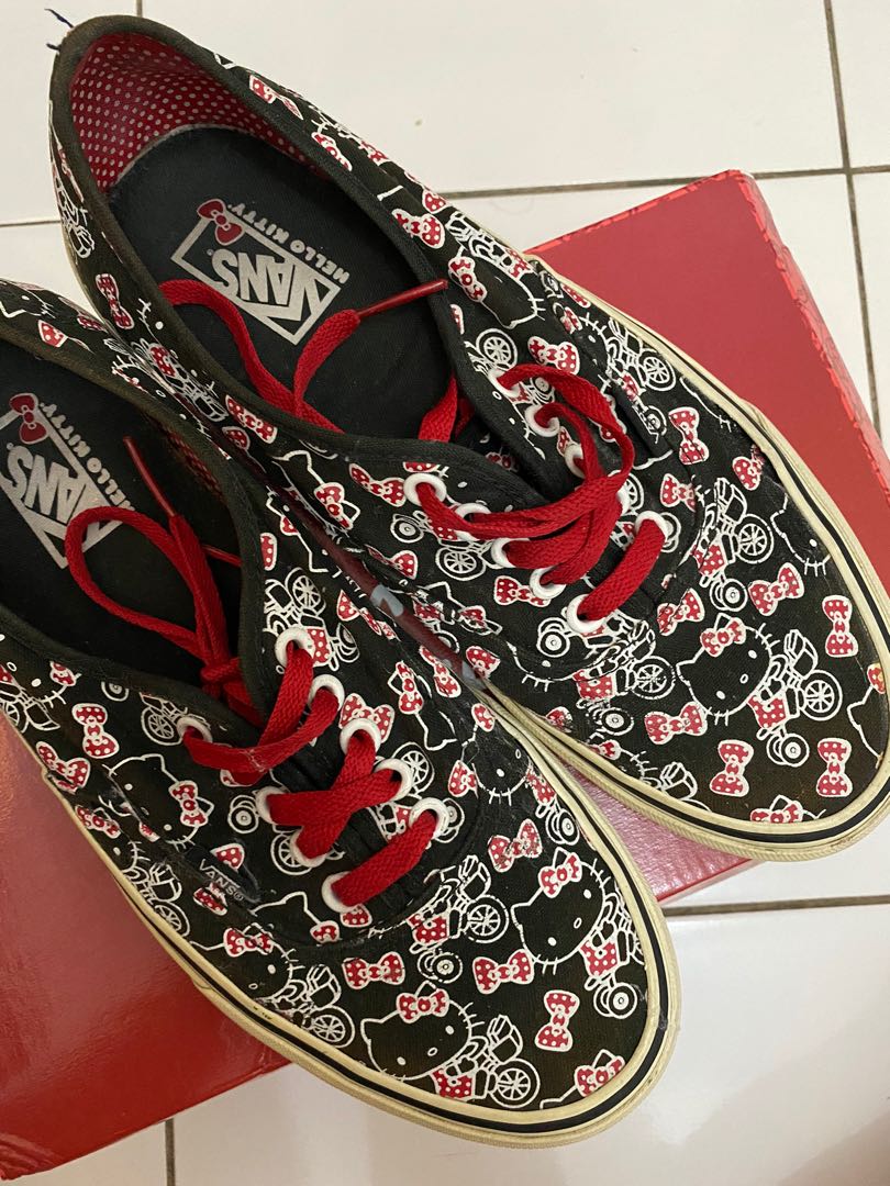 Vans Hello Kitty Fesyen Wanita Sepatu di Carousell