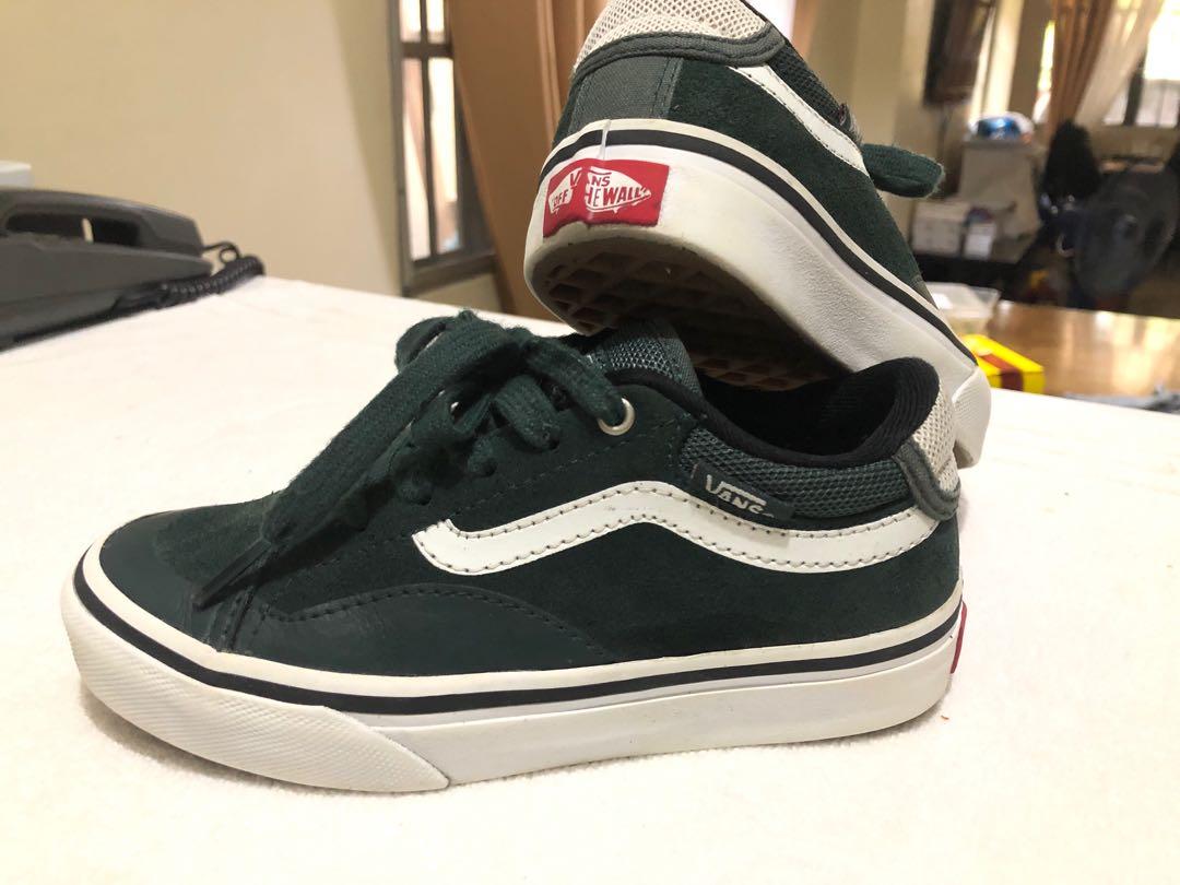Vans kids on sale shoes size