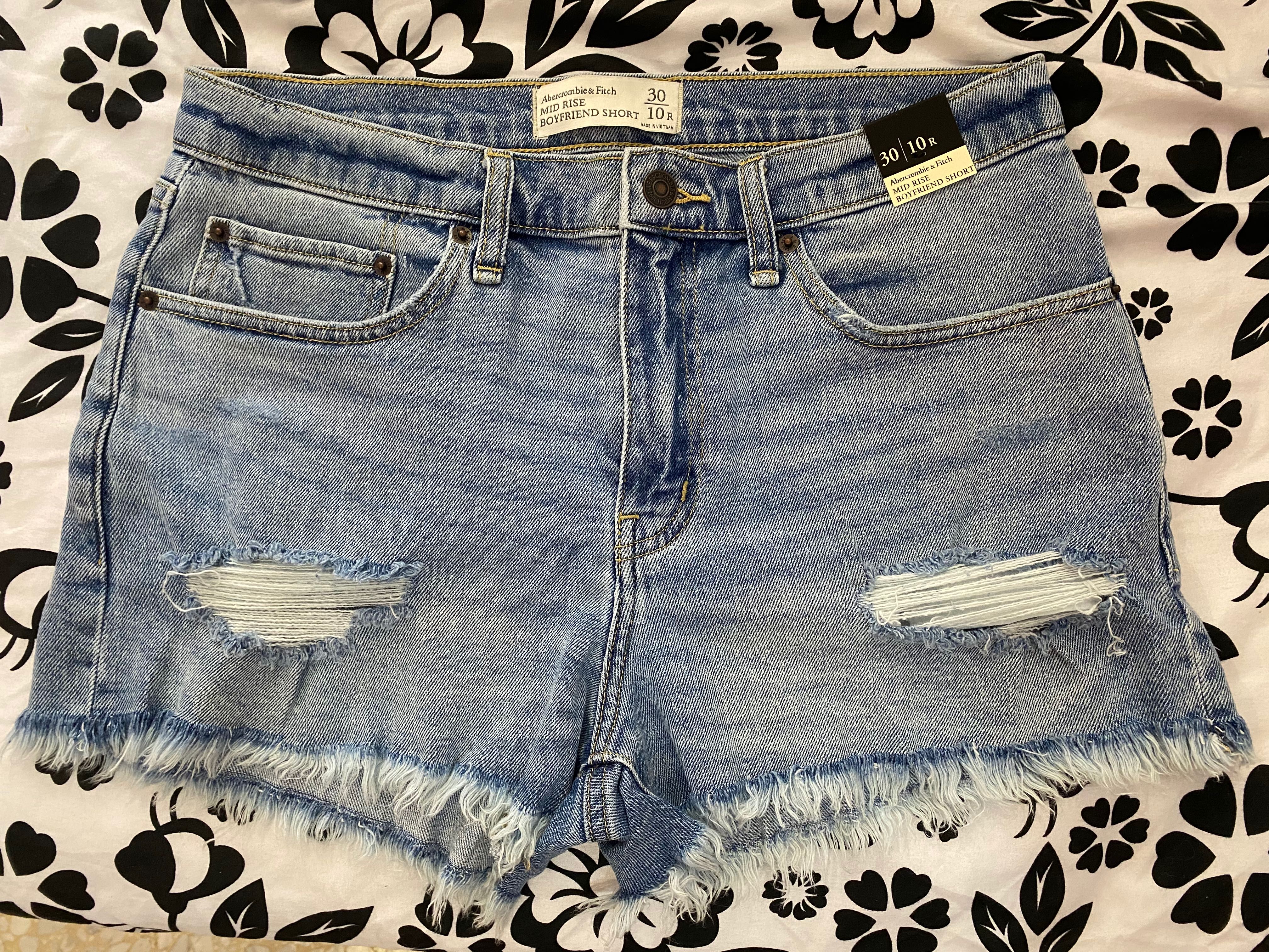 MID RISE BOYFRIEND SHORT