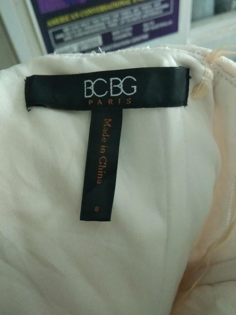 BCBG SMALL GODDESS GOWN (Category: Evening dresses & gowns) located in Baguio. Submitted by kadangyanzen (Listing ID 1084091285, Image 2). Description: Small size Cloth: silk, cotton and,mesh Very flowy No flaws Dirty white color.