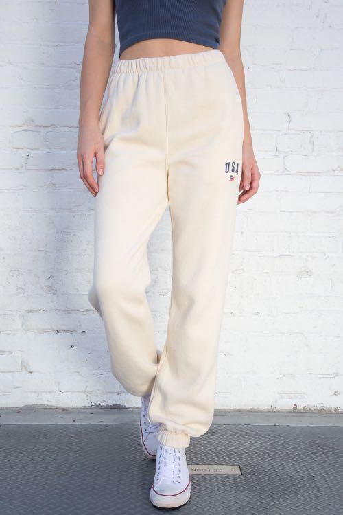 Brandy Melville Rosa Sweatpants, Fesyen 