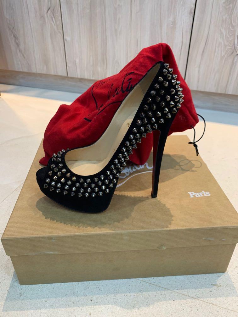 Christian louboutin spiked pumps online