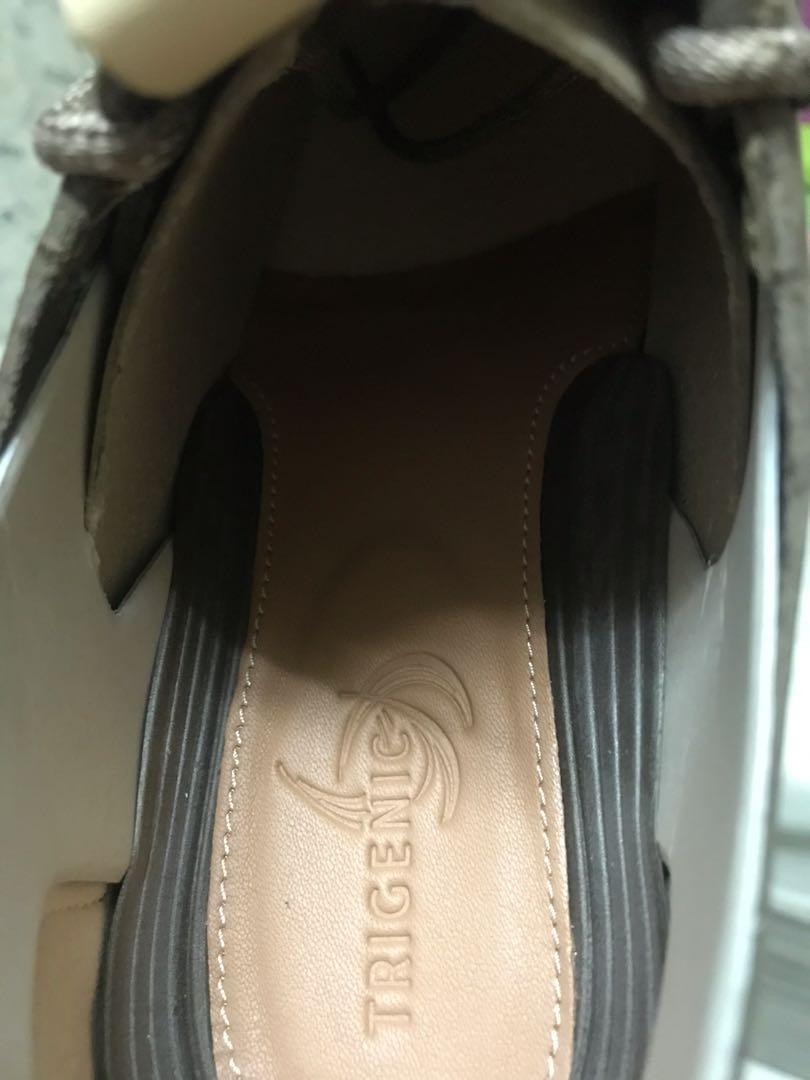 Clark trigenic spark Men s Fashion Footwear Sneakers on Carousell