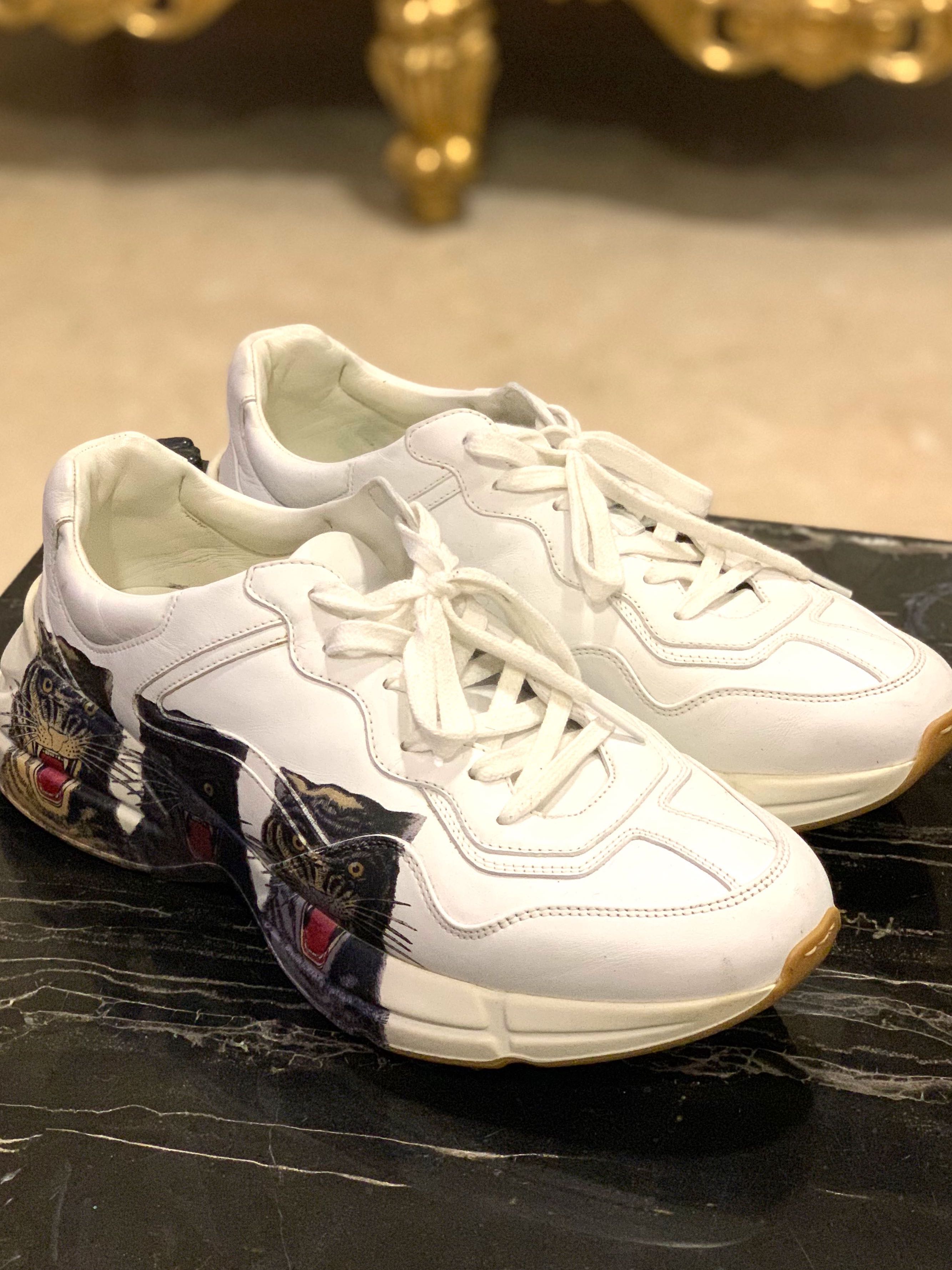 Gucci online rhyton tiger