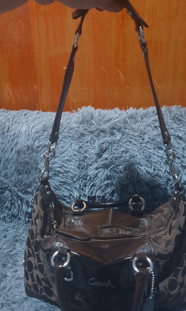 Coach (Category: Luxury Bags & Wallets) located in Manila. Submitted by greatcatch080 (Listing ID 1084033013, Image 3). Description: .