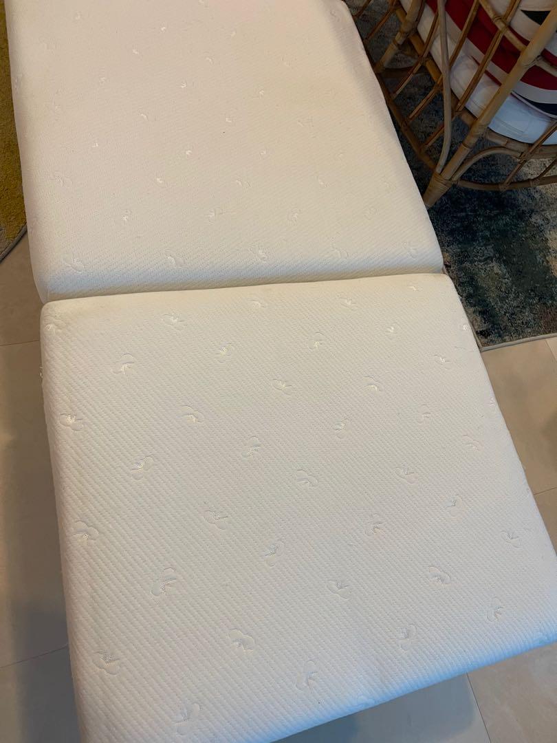 Footstool / single bed, Furniture & Home Living, Furniture, Sofas on