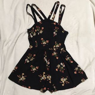 (Category: ) located in . Submitted by thetrendsetterph_ (Listing ID 1084041052, Image 1). Description: .