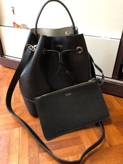 （分類：）位於 。 由 sellingstuff322 提交（商品編號 1083914335，圖片 1）。簡介： 。