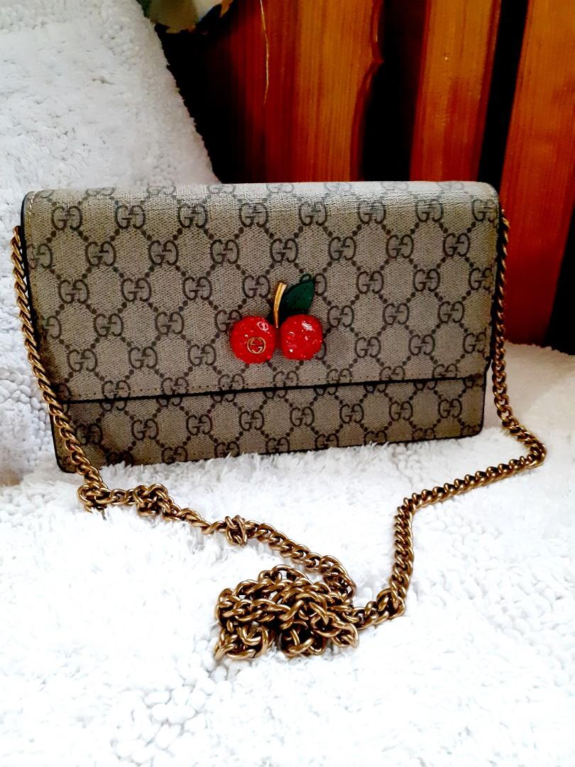 Gucci cherry wallet on chain outlet