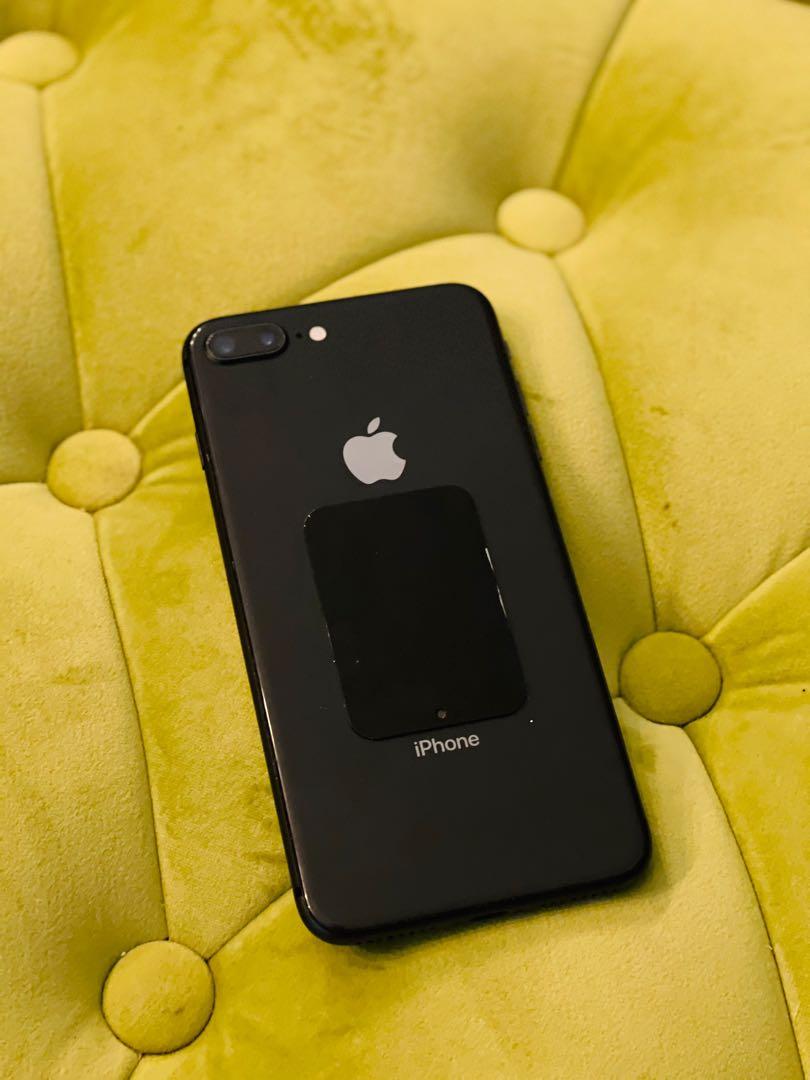 Iphone 8plus 256gb (Category: iPhone 8 Series) located in Makati City. Submitted by arjayv (Listing ID 1084026660, Image 3). Description: In very good condition. No issues. Complete with box. Battery health - 83%.