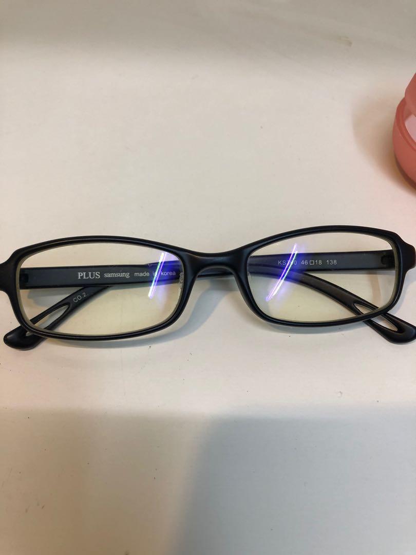 Kids spectacles frames (Category: Others) located in Kuala Lumpur. Submitted by maddendesign (Listing ID 1083992749, Image 3). Description: Frames are in very good used condition. Add a new pair of lenses and it will be perfect. .