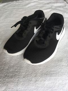 (Category: ) located in . Submitted by cesca24 (Listing ID 1083941955, Image 1). Description: .