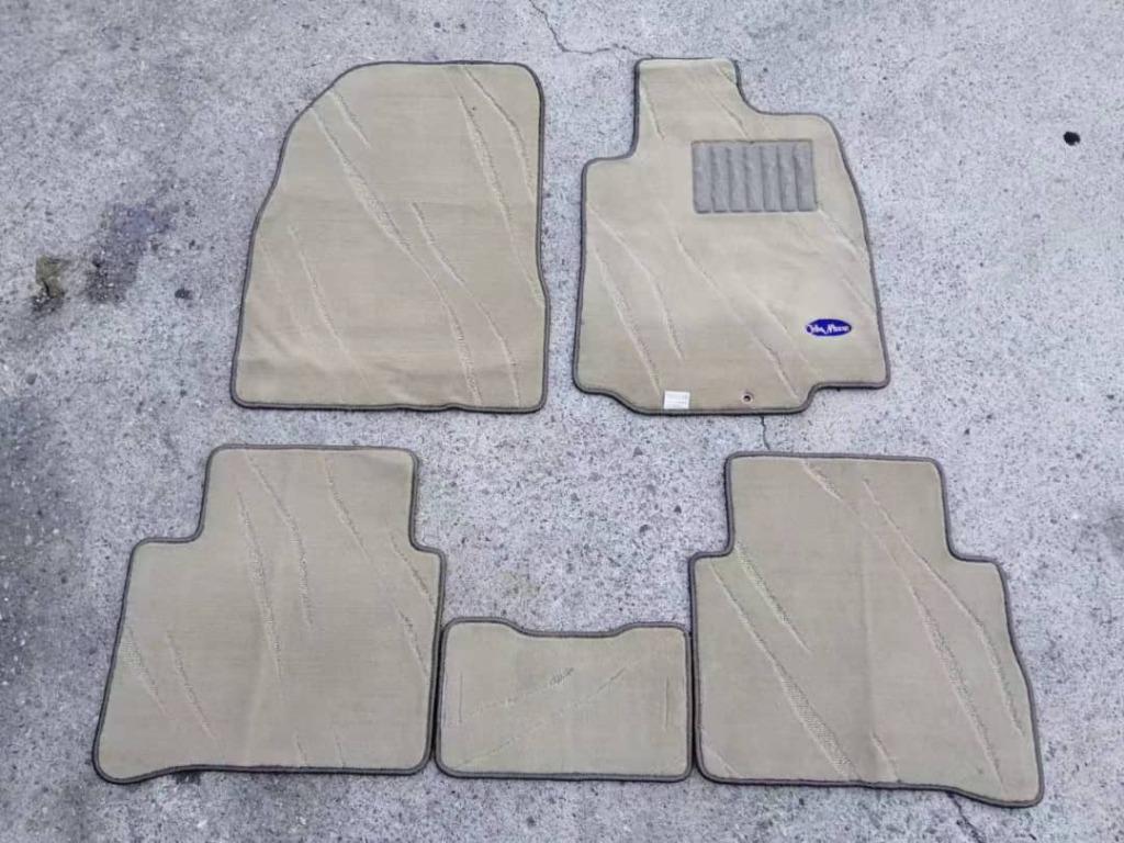 Nissan sentra carpet floor mats top