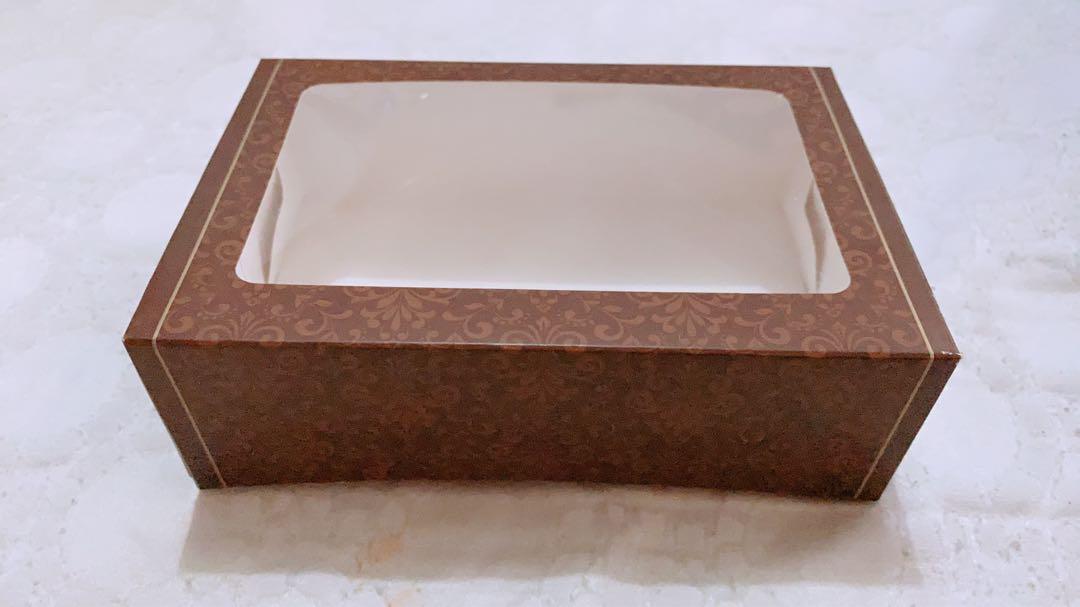 Pastry Box (Chocolate color) (Category: Bakeware) located in Manila. Submitted by sofiatanya (Listing ID 1083886331, Image 2). Description: 4x6x2 size. Take all for 600 60pcs. Mali ng size na nabili. Color chocolate ang kulay ng box. .