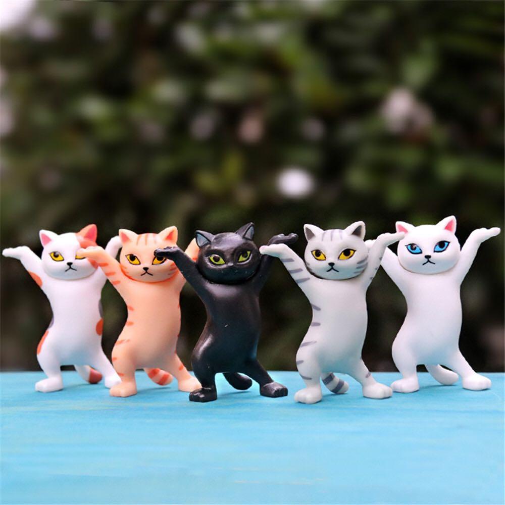 Dancing cat toy shop