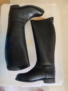 Brand new Quality Rhinegold Olympic Long Leather Zipup riding