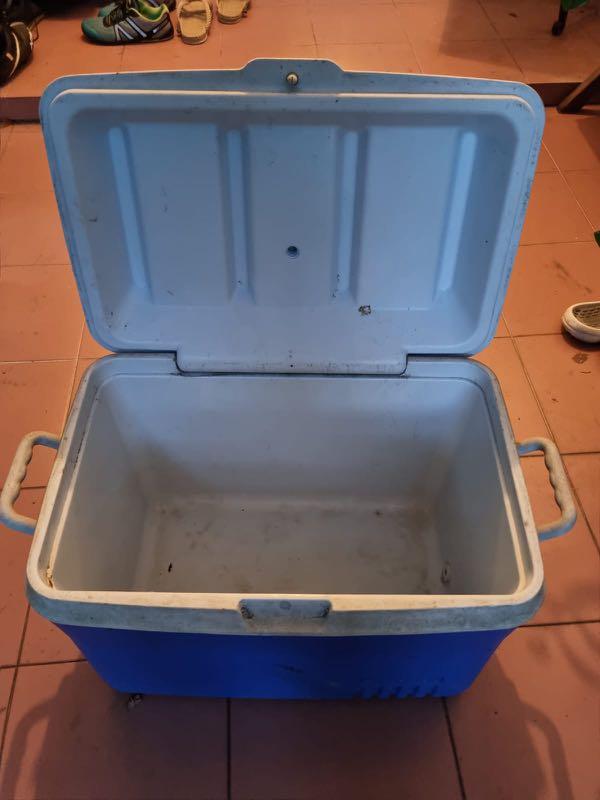 Rubbermaid esky cooler box 40l