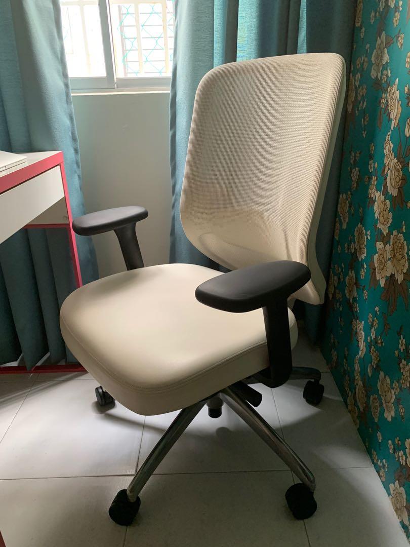 Teknion projek shop chair
