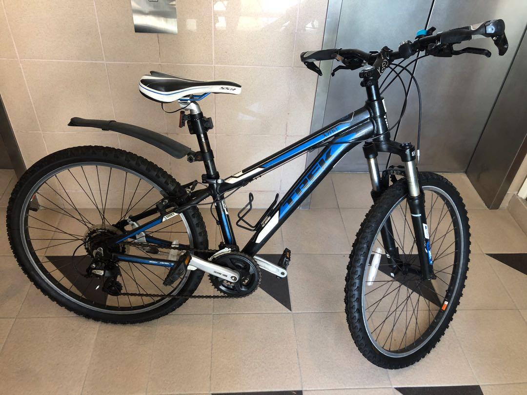 2012 trek 2024 3700