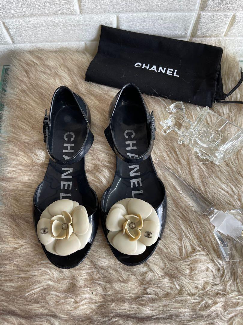 Chanel jelly shoes deals