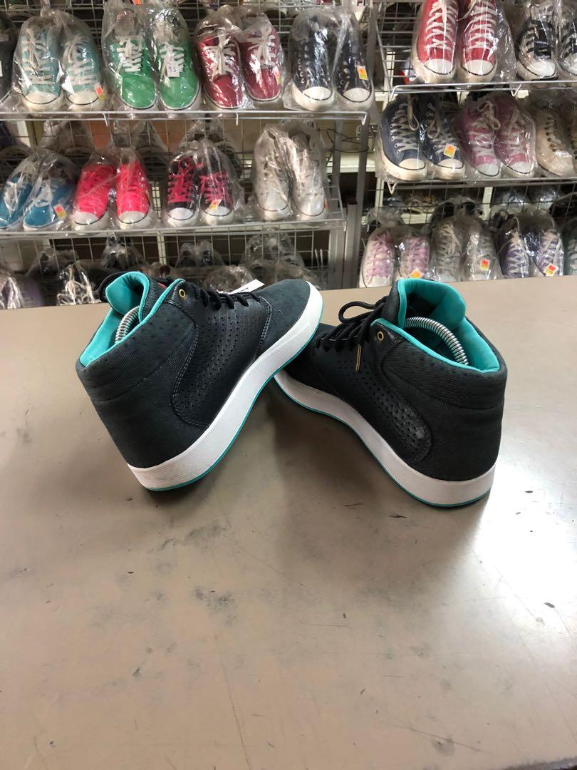 Derrick rose sneakers discount 218