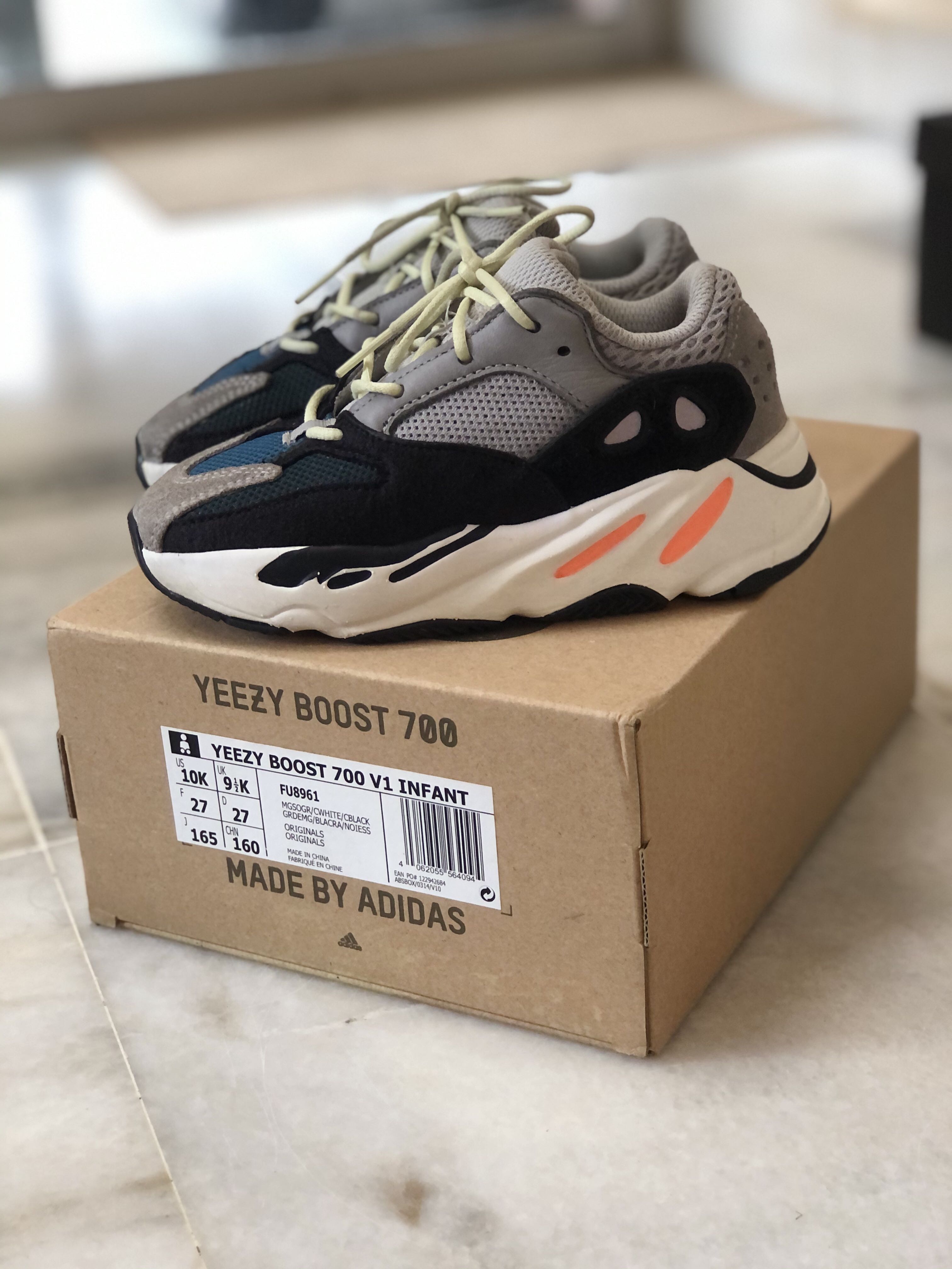 Yeezy cheap 700 toddler